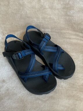 Chaco Men’s Z/2 Classic Sandals  Size 9 Hiking